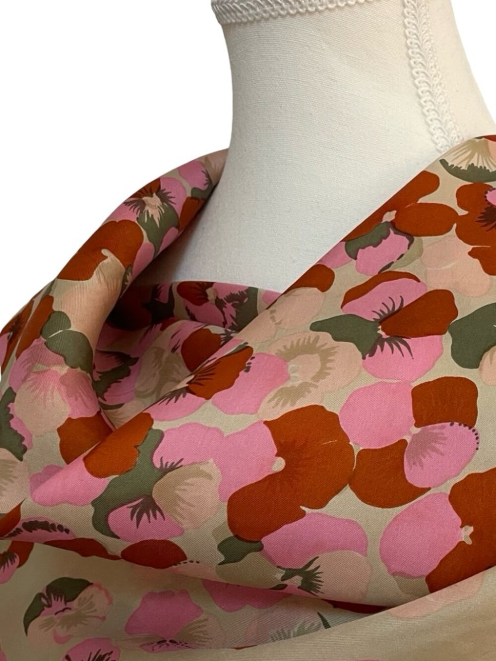 Italian Silk Floral Scarf 26x26 Pansy Print Hand Rolled Edges - Picture 4 of 9